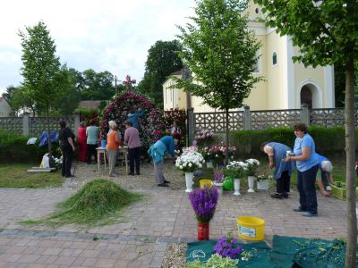 2016. Úrnapja és elsőáldozás 1737.