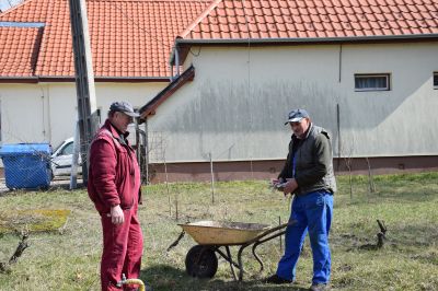 2018. Tavaszi takarítás a templomban 2505.